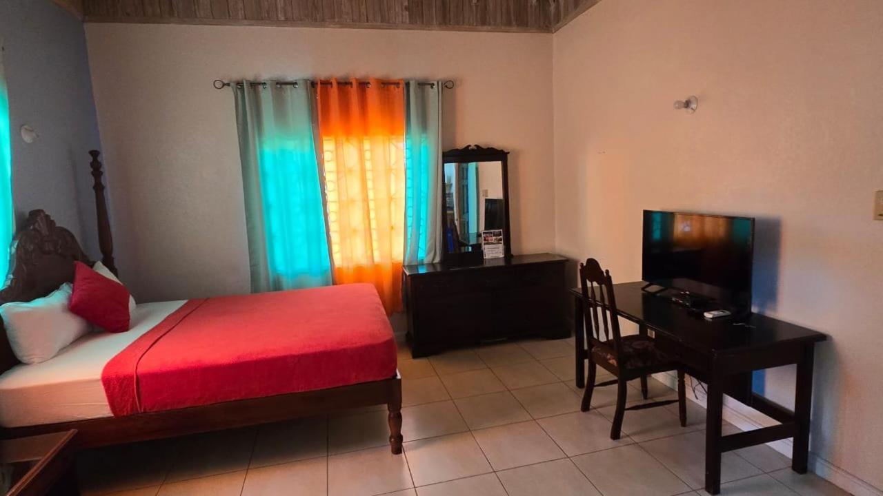 Wizzy Apartment White River 奥乔里奥斯 外观 照片